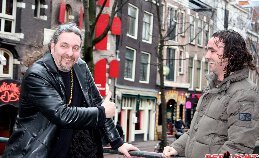 Mercedes en Dimitry op de Wallen